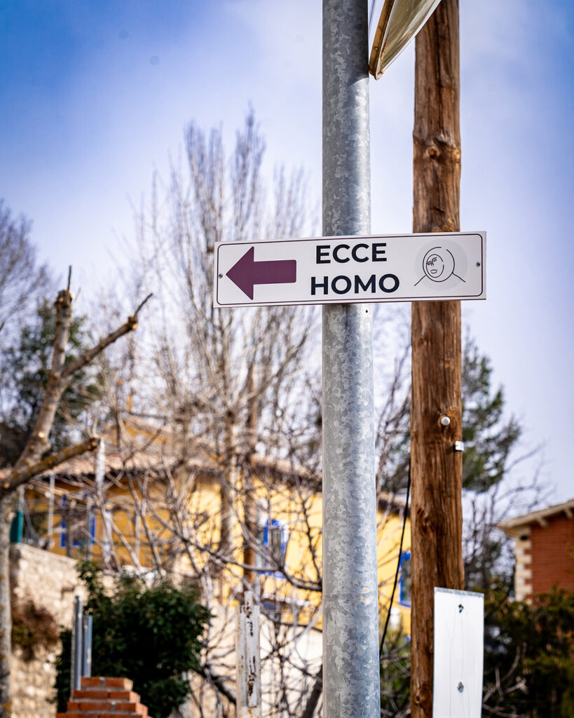 "This way to Ecce Homo" (Peter Moore)